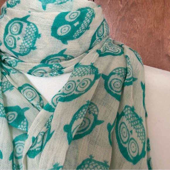 Amici Owl Print Scarf Lightweight Fringe Trim Boho Fairy Whimsigoth 64” x 24” - Picture 3 of 10